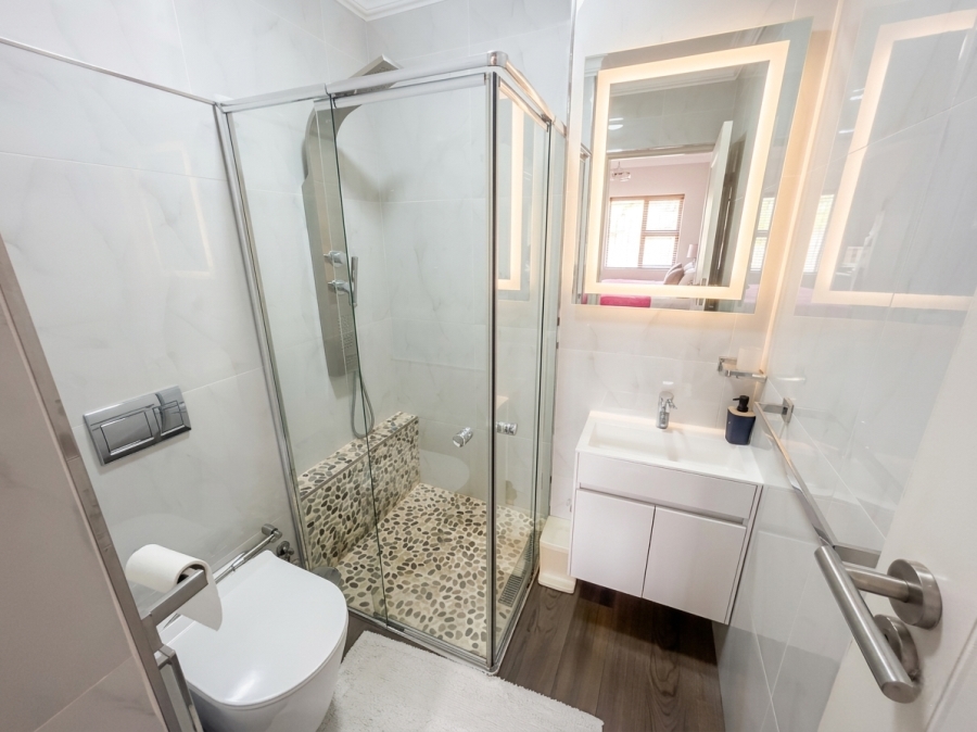 3 Bedroom Property for Sale in Table View Western Cape